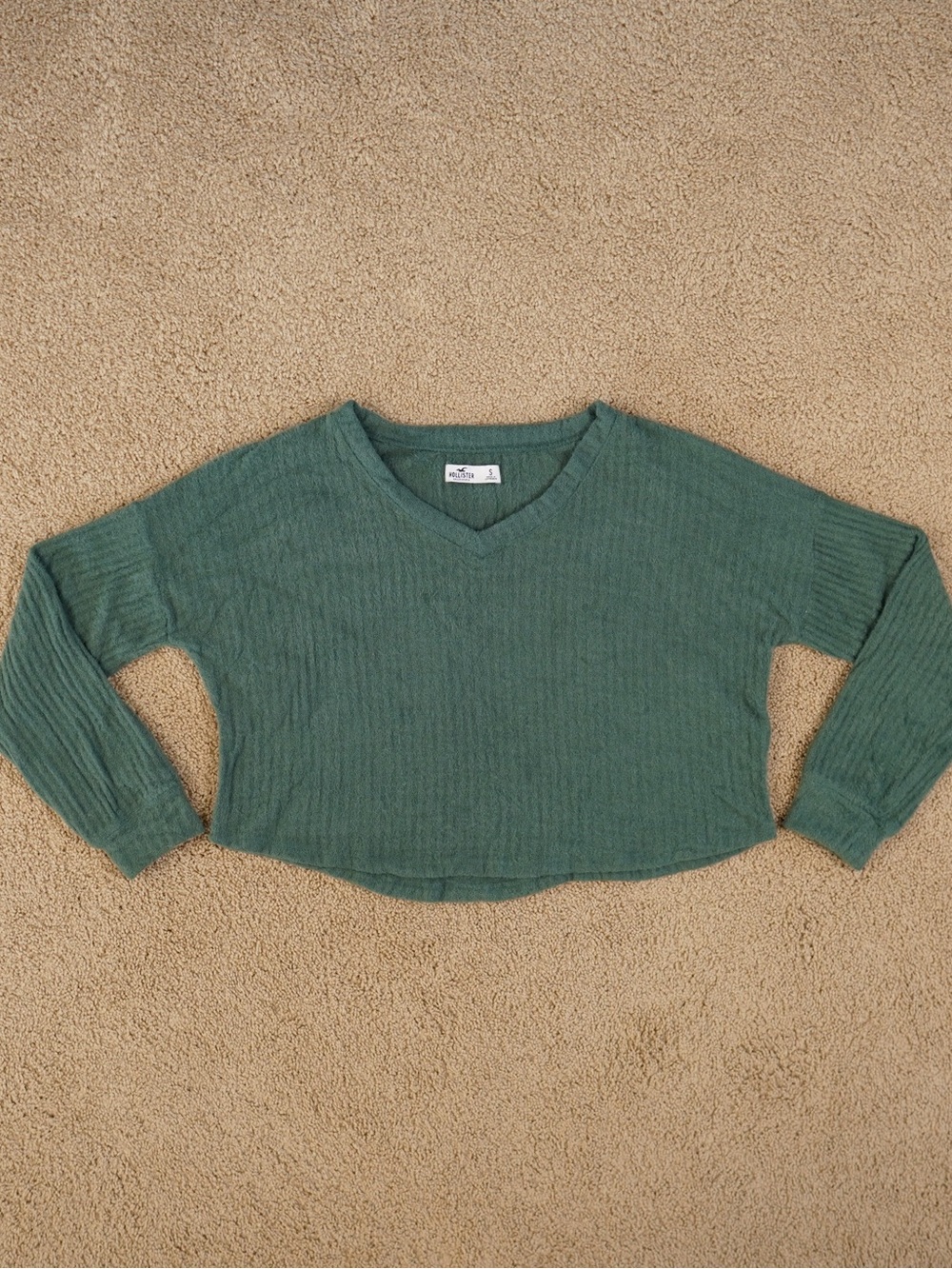Hollister Forest Green V‑Neck Knit Crop Top Nylon Sweater